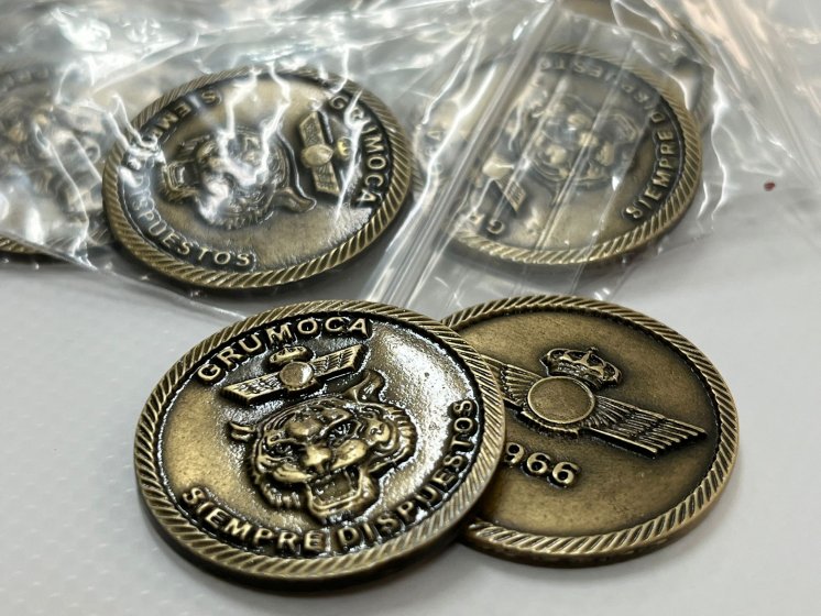 Trofeo para el Grumoca Ejército del Aire, Sevilla. Medalla moneda fundida.