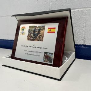 Placa conmemorativa para el Seprona de la Guardia Civil de Sevilla.