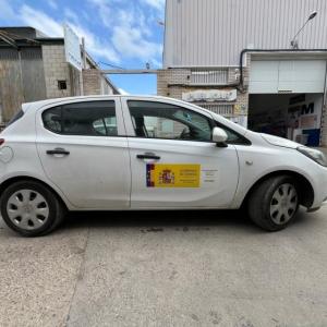 Rotulación de coche en impresión digital para La Secretaría de Estado y Comercio Sevilla.