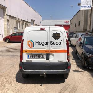 Rotulación de Furgoneta en vinilo fundido para Hogar Seco en Sevilla.