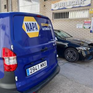 Rotulación de Furgoneta en vinilo fundido para Lausan Sevilla.