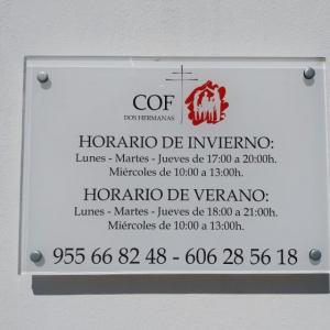 Rótulo Placa de metacrilato. rotulada a la inversa para Cof en Sevilla.