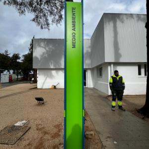 Tóten señalizadores en el recinto de Navantia. Trabajos para Fonsan-gestion Y Construccion SL de Sevilla.