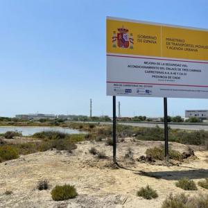 Valla cartel de obra de seguridad vial. San Fernando Cáidz.